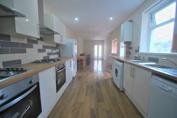 8 Bedroom House To Rent In Llantrisant Street, Cathays, CF24