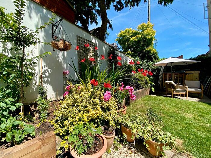 2 Bedroom Flat For Sale In Whatley Road, Clifton, Bristol, BS8