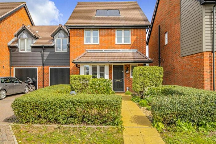 3 Bedroom Detached House To Rent In Tawny Close, Birdham, West Sussex, PO20