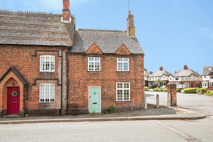 2 Bedroom Cottage For Sale In Watling Street, Mancetter, CV9