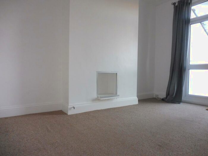 1 Bedroom Ground Flat To Rent In Ladysmith Road, Plymouth, PL4