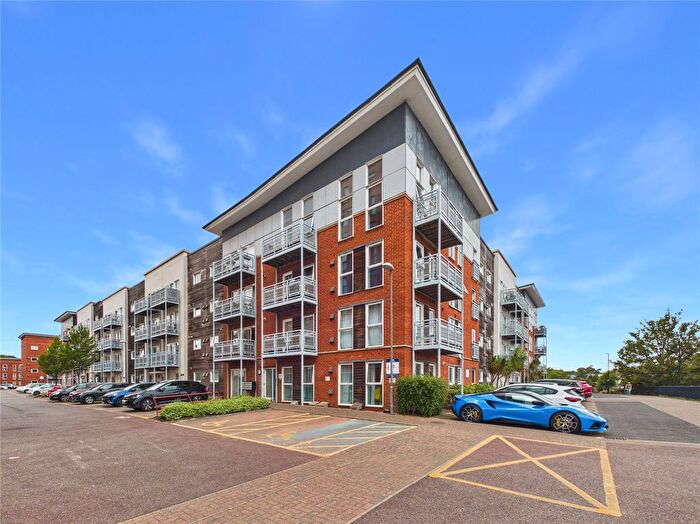 2 Bedroom Flat For Sale In Reavell Place, Ipswich, Suffolk, IP2
