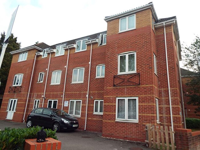2 Bedroom Flat To Rent In Trecox Place, Southampton, SO16