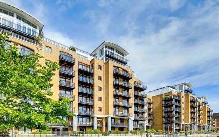 2 Bedroom Flat To Rent In Shearwater Court, Star Place, Wapping, Tower Hill, London Bridge, London, E1W