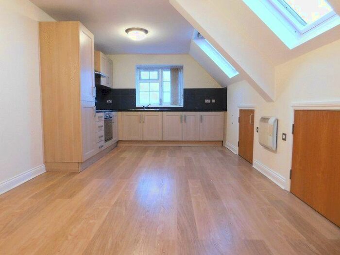 1 Bedroom Flat To Rent In George Road, Oldbury, B68