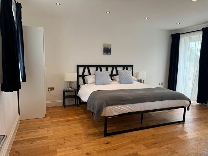 3 Bedroom Bungalow To Rent In Short Let, Romford, RM4