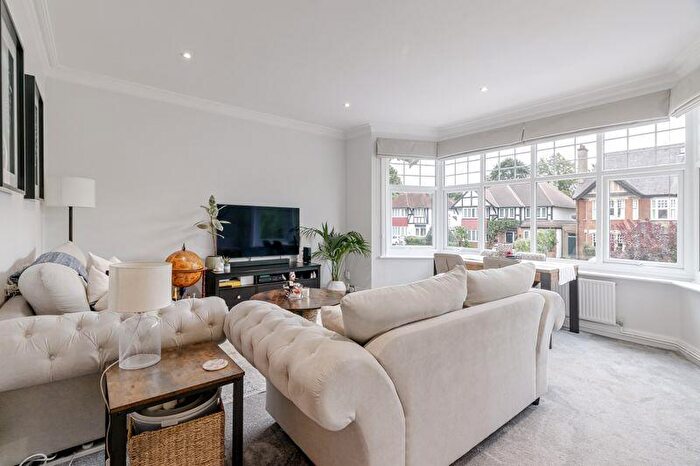 2 Bedroom Flat For Sale In Grove Road, Cheam, Sutton, SM1
