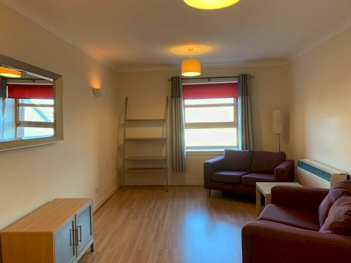 2 Bedroom Flat To Rent In Trades Lane, Dundee, DD1