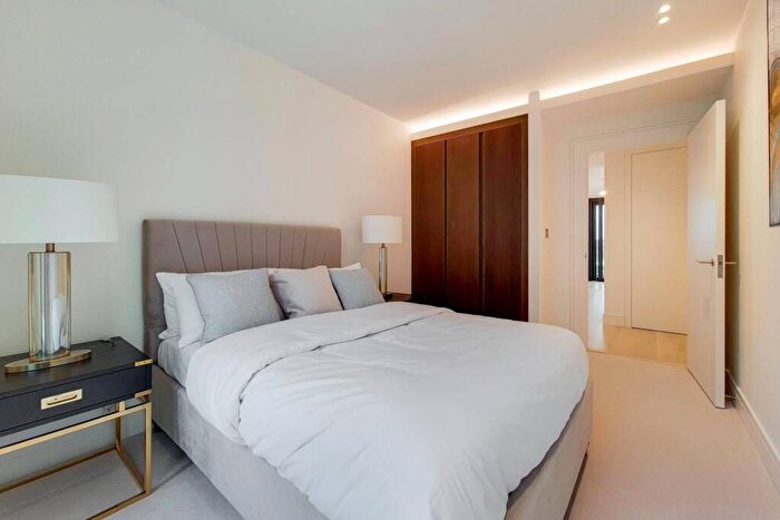 2 Bedroom Flat For Sale In Chelsea Island, Chelsea, London, SW10