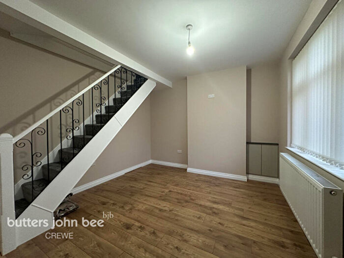 3 Bedroom Semi-Detached House To Rent In Lower Haigh Street, Winsford, CW7