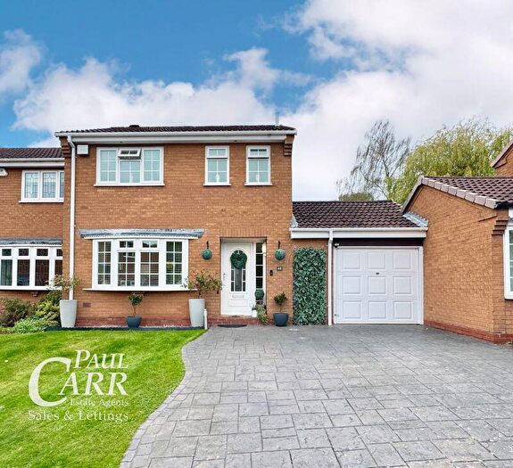 3 Bedroom Semi-Detached House For Sale In Bradgate Drive, Four Oaks, Sutton Coldfield, B74