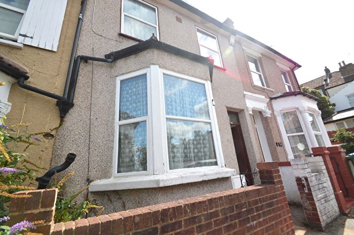 3 Bedroom Terraced House For Sale In Rippolson Road, London, SE18