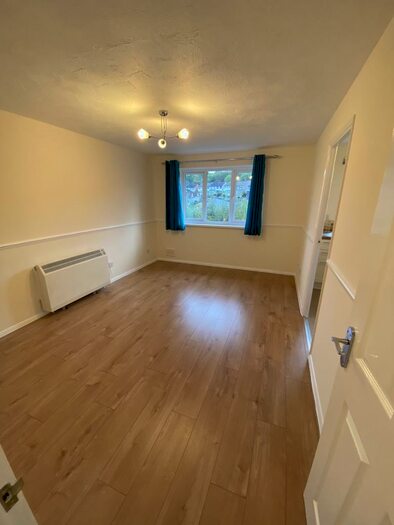1 Bedroom Apartment To Rent In Shortlands Close, Belvedere, Kent, DA17