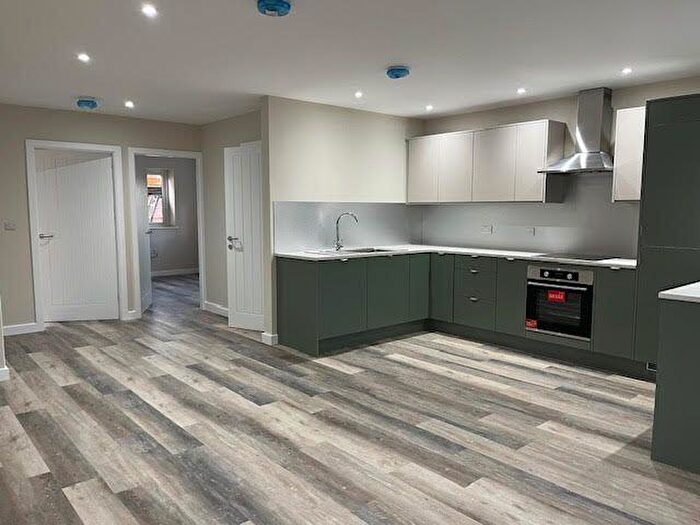 2 Bedroom Flat To Rent In Fairacres Road, High Lane, Stockport, SK6