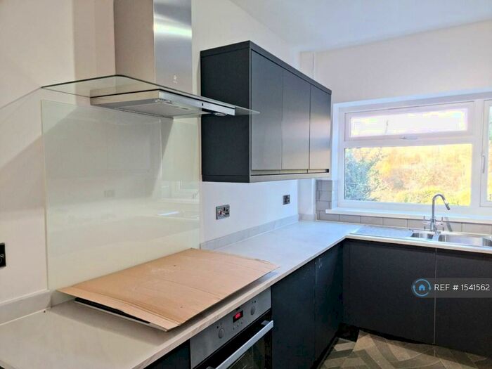 4 Bedroom Semi-Detached House To Rent In Knightwick Crescent, Birmingham, B23