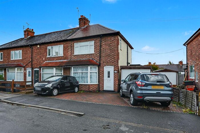 3 Bedroom End Of Terrace House For Sale In Barrydale Avenue, Beeston, NG9