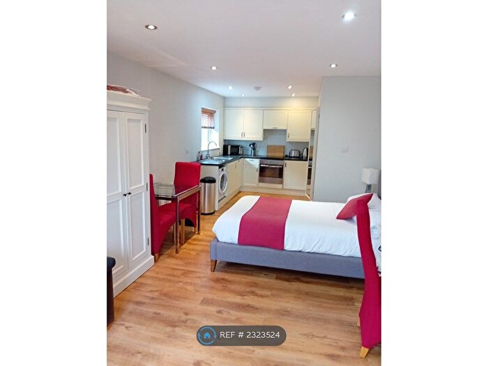 Studio To Rent In Mowbray Road, Cambridge, CB1