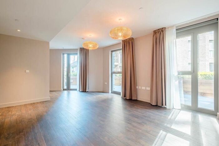 3 Bedroom Flat To Rent In Canada Gardens, Wembley Park, HA9