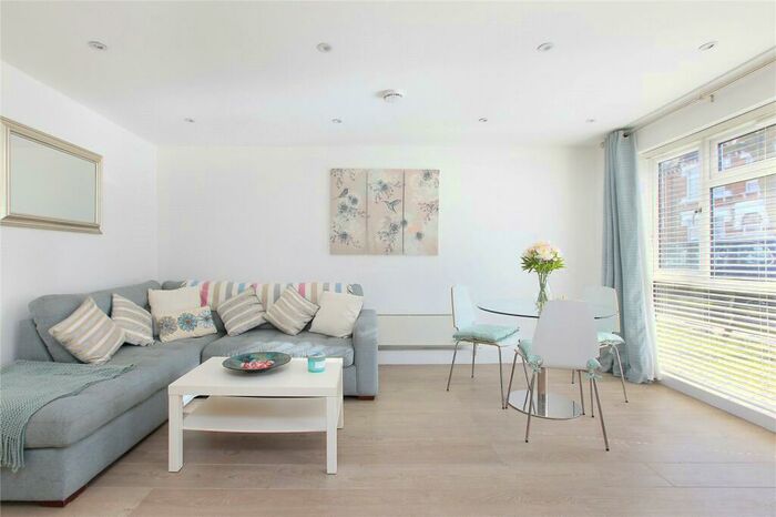 1 Bedroom Flat To Rent In Mayford Road, Balham, London, SW12