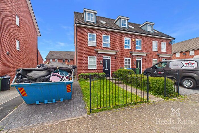 4 Bedroom End Of Terrace House For Sale In Sycamore Drive, Hyde, Greater Manchester, SK14