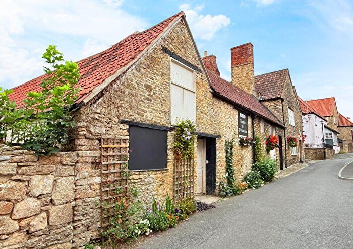 3 Bedroom Character Property For Sale In Castle Street, Frome, BA11