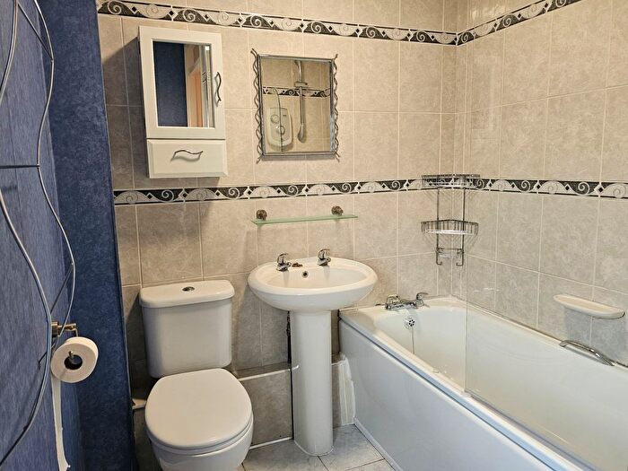 3 Bedroom End Of Terrace House For Sale In Owen Walk, Stafford, Staffordshire, ST17