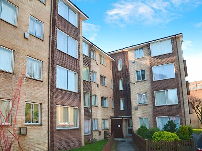 1 Bedroom Flat To Rent In Flat Blenheim Court Wellesley Ro, Sutton, Surrey, SM2