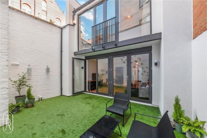 2 Bedroom Detached House For Sale In Boundary Street, London, E2