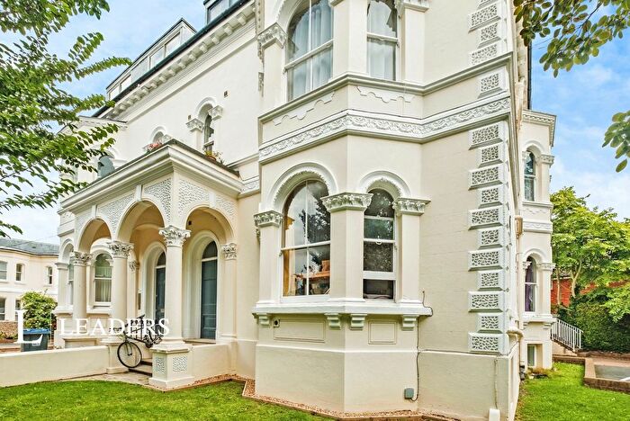 Studio For Sale In Farncombe Road, Worthing, BN11