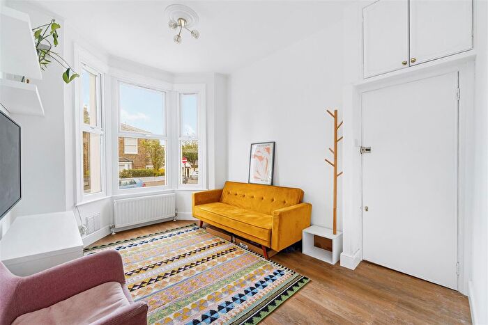 1 Bedroom Flat To Rent In Shakespeare Road, Acton, W3