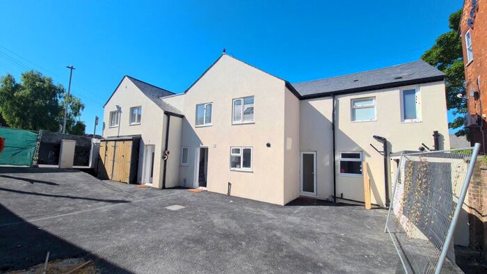 2 Bedroom Maisonette To Rent In High Street South, Dunstable, LU6