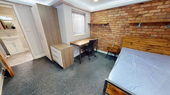 5 Bedroom House To Rent In Exeter Road, Selly Oak, Birmingham, B29