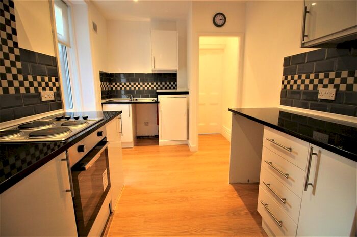 1 Bedroom Flat To Rent In Tyldesley Road, Blackpool, Lancashire, FY1