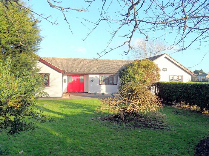 6 Bedroom Detached Bungalow For Sale In Marsh Road, Gedney Drove End, PE12