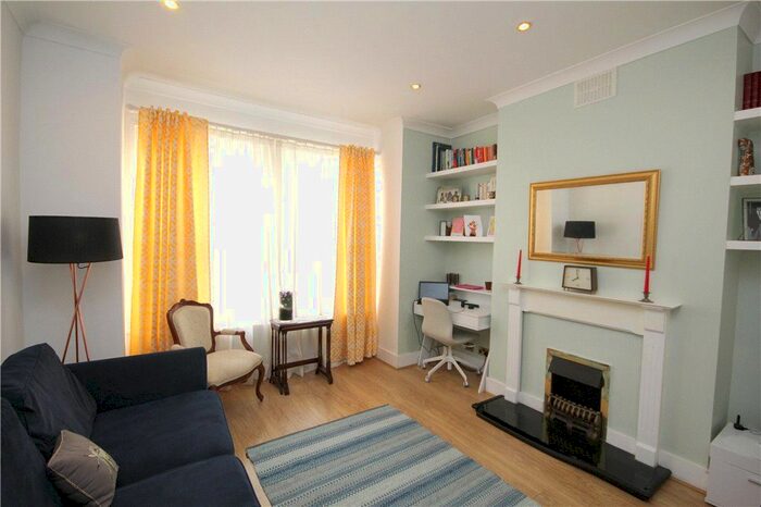 3 Bedroom Maisonette To Rent In Hythe Road, Thornton Heath, CR7