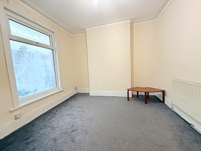 1 Bedroom Flat To Rent In Ilford, IG1
