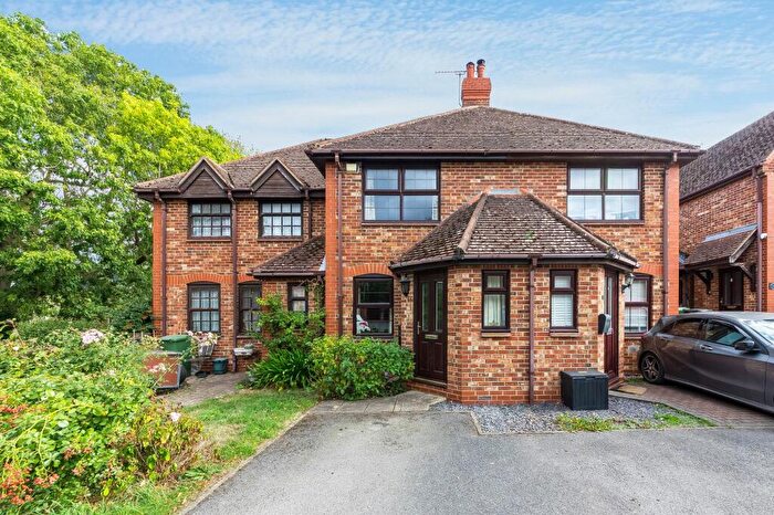2 Bedroom Terraced House For Sale In Midwinter Avenue, Milton, OX14
