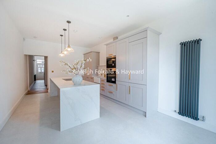 4 Bedroom Terraced House To Rent In Arcadian Gardens, London, N22