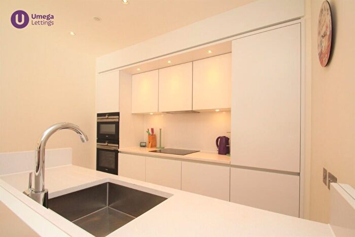 2 Bedroom Apartment To Rent In Simpson Loan, Quartermile, Edinburgh, EH3