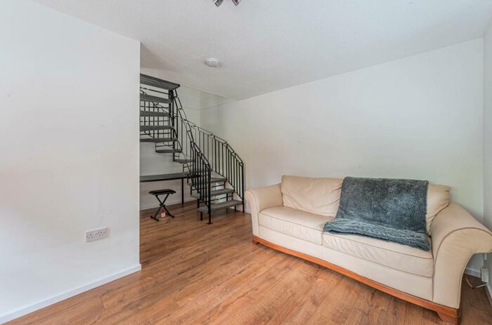 1 Bedroom House To Rent In Burlington Close, Beckton, London, E6