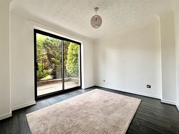 4 Bedroom Property To Rent In Royton Drive, Whittle-Le-Woods, Chorley, PR6