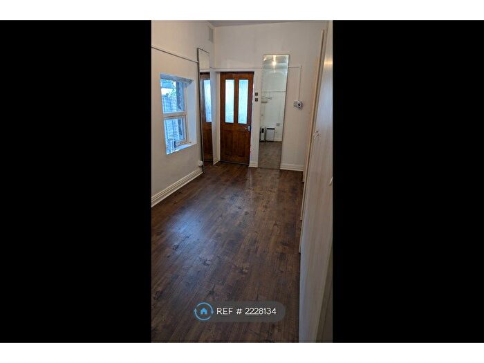 Studio To Rent In Portland Road, Norwood Junction, SE25