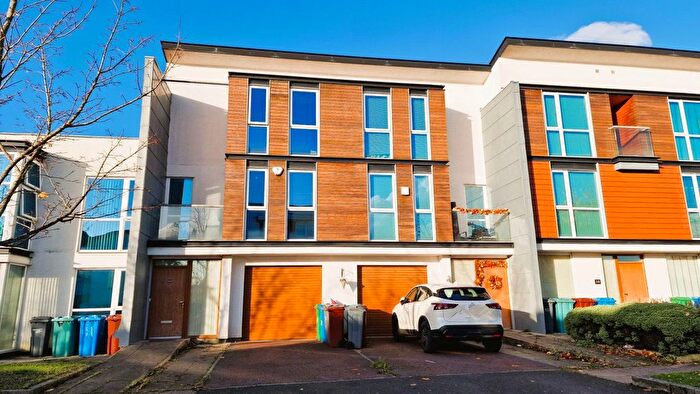 3 Bedroom Town House To Rent In Commonwealth Avenue, Manchester, M11