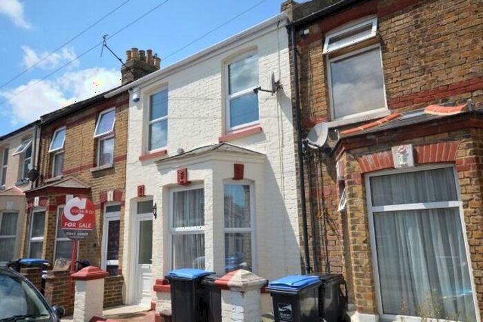 2 Bedroom Property To Rent In Gladstone Road, Margate, CT9