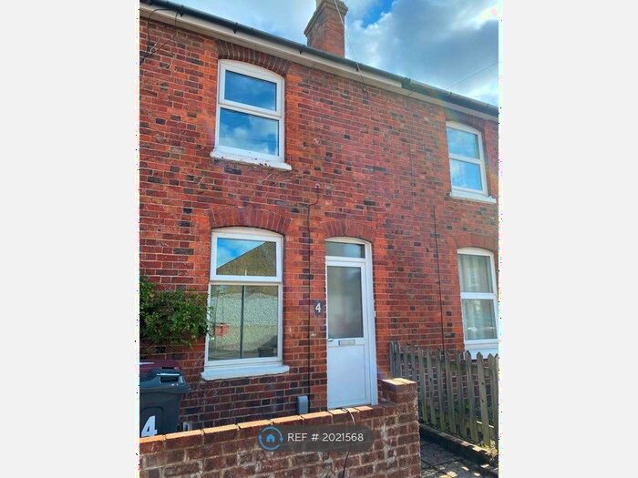3 Bedroom Terraced House To Rent In York Road, Reading, RG1