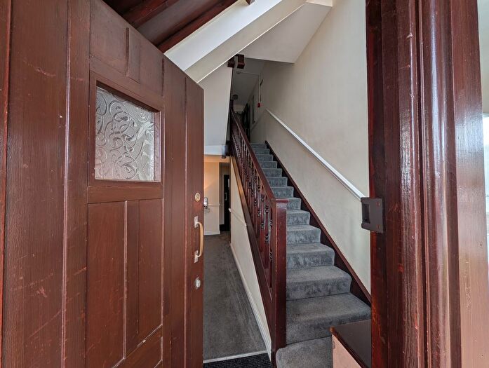3 Bedroom Flat To Rent In Grange Cross Hey, Newton, CH48