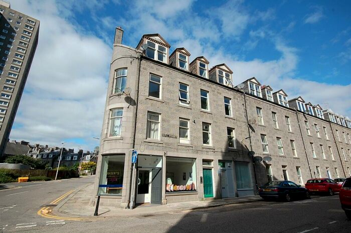 1 Bedroom Flat To Rent In Spa Street, City Centre, Aberdeen, AB25