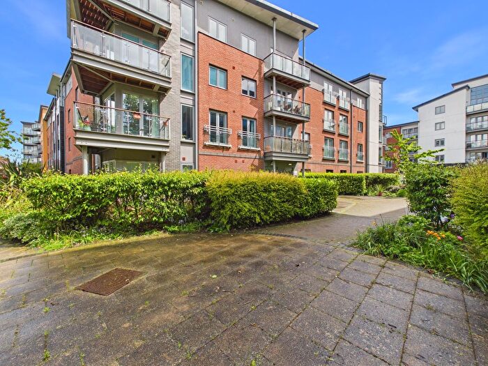 2 Bedroom Flat For Sale In Midlothian Court, Ochre Yards, NE8
