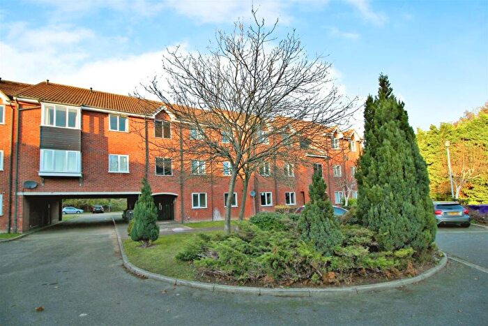 1 Bedroom Flat To Rent In Millstream Close, Hitchin, Hertfordshire, SG4