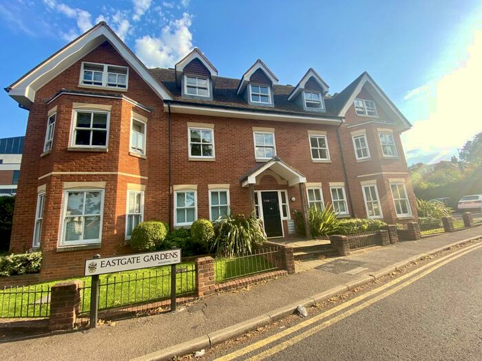 2 Bedroom Apartment To Rent In Eastgate Gardens, Guildford, GU1